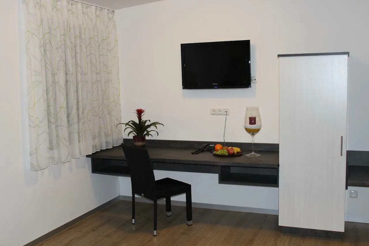 Helmers Gaestehaus Gempfing Bed & Breakfast