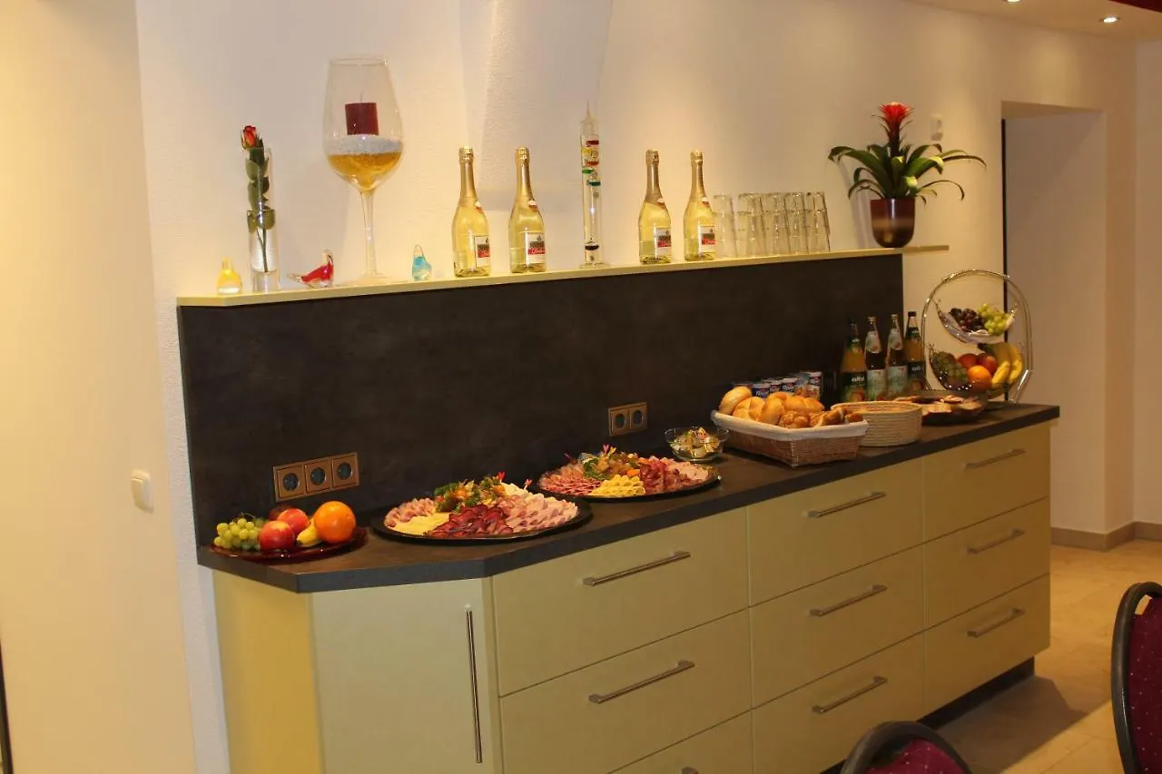 *** Bed & Breakfast Helmers Gaestehaus Gempfing Germany